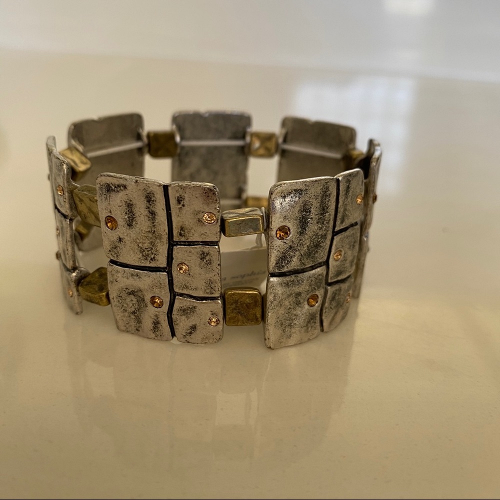 NWT Lia Sophia Hammered Stretch Bracelet